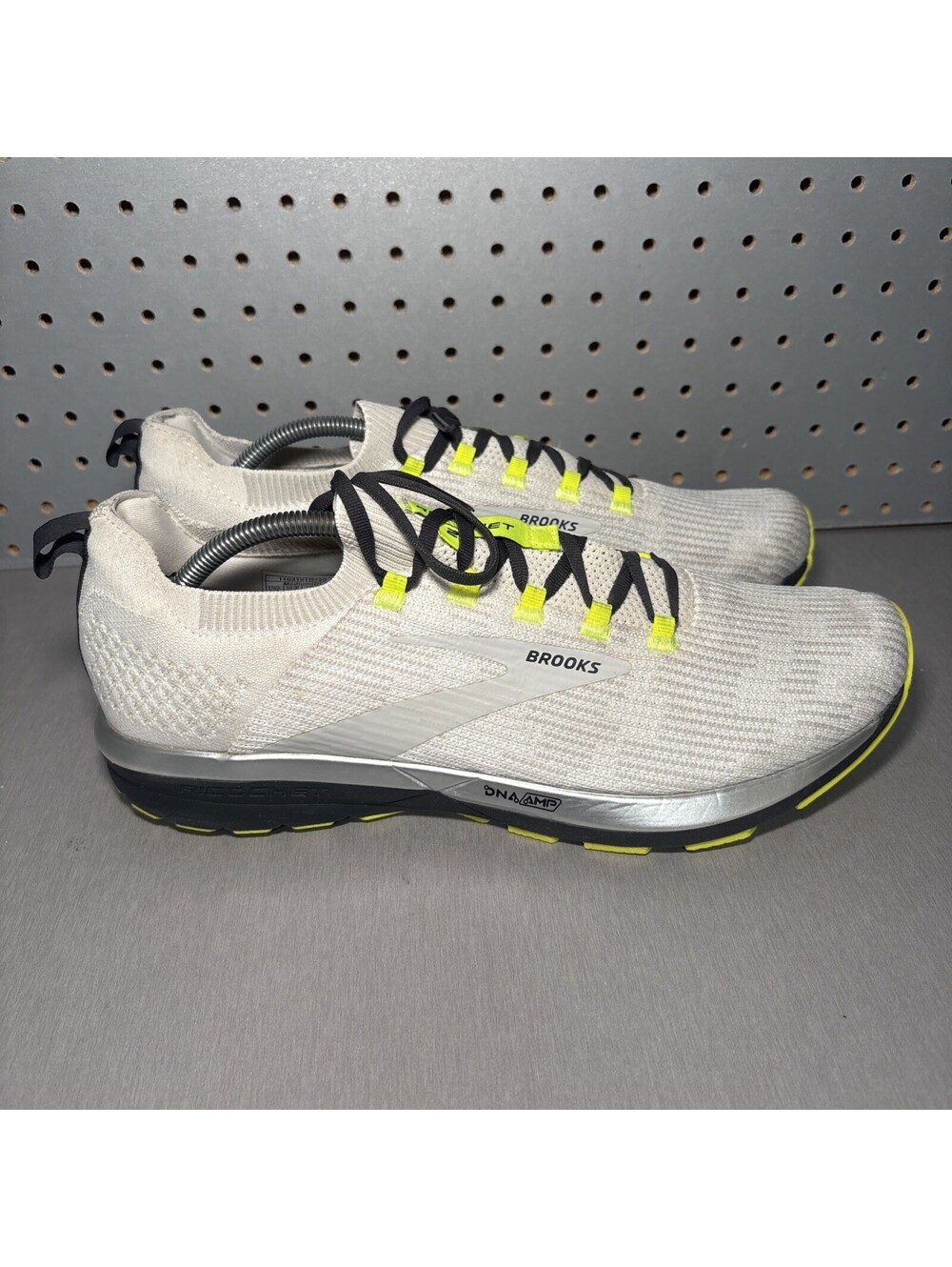 Brooks Ricochet 2 Shoes Mens Size 13 White Neon Yellow Running Athletic Sneakers